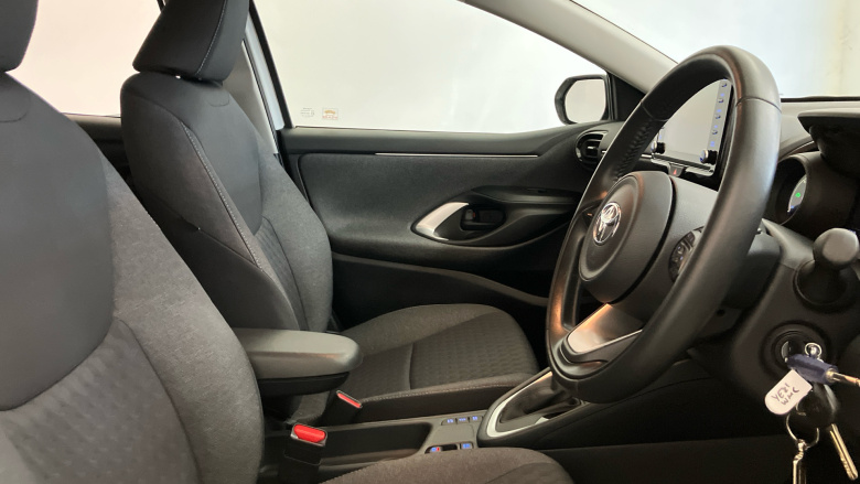 Toyota Yaris 1.5 Hybrid Design 5dr CVT Hybrid Hatchback